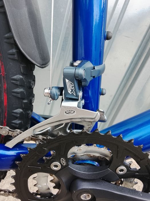 Vând bicicleta cube, roti 26