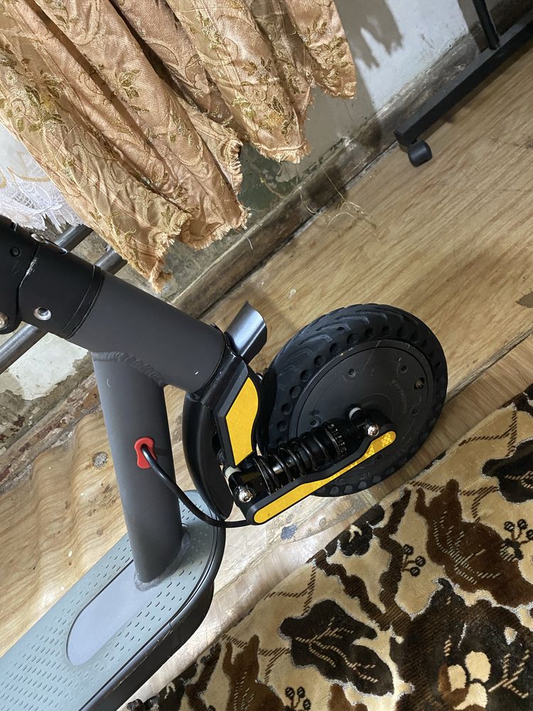 Samokat mi 365 pro продаю срочно