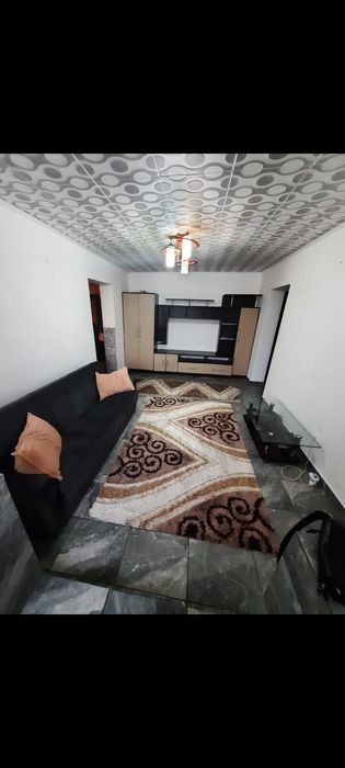 Vând apartament 3 camere podu ros, persoana fizica