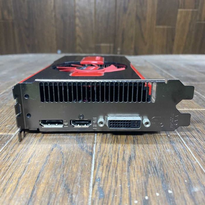 Placa video AMD Radeon HD 8760, 2  Gb , DDR 5, HDMI, DISPLAY PORT, DVI