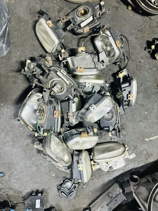 W203 противотуманный фары авторазбор бу запчасть мерс