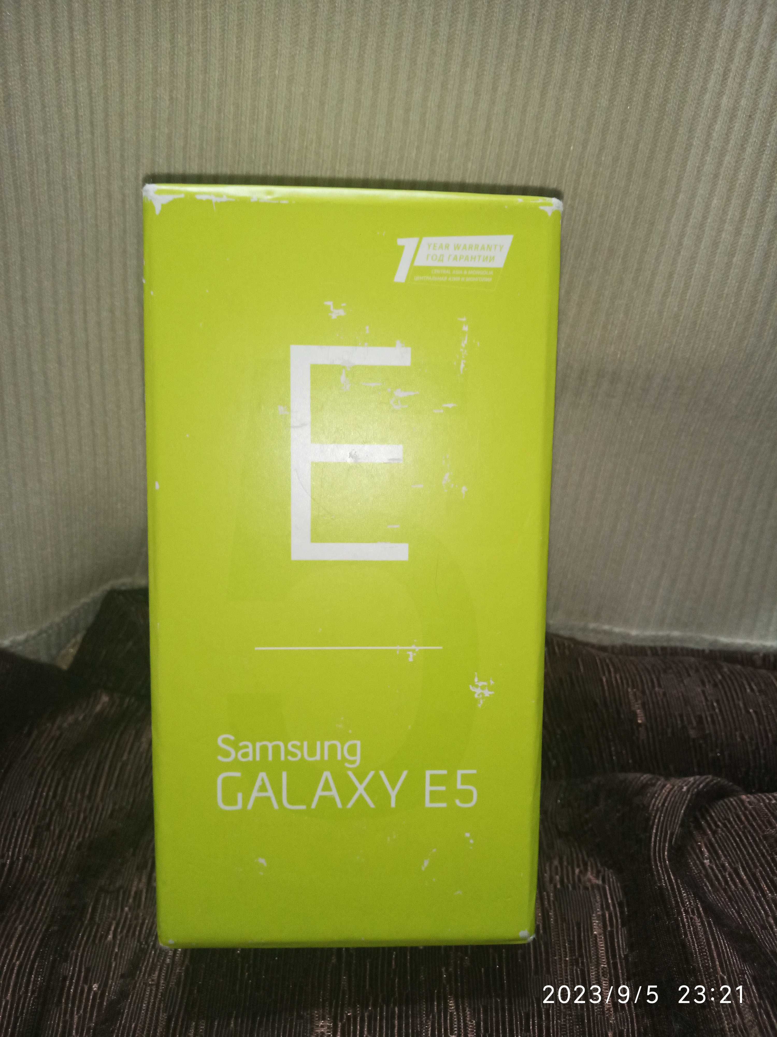 Samsung Galaxy E5.