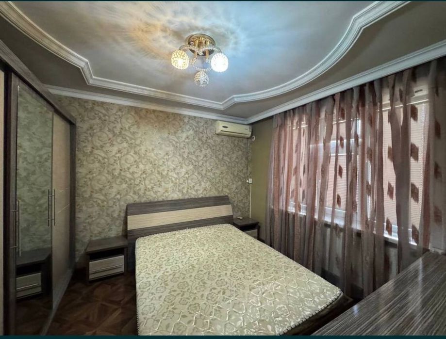 Срочно центр Якасарайский р-н продаю 3/1/4. Кирпич 125.000$