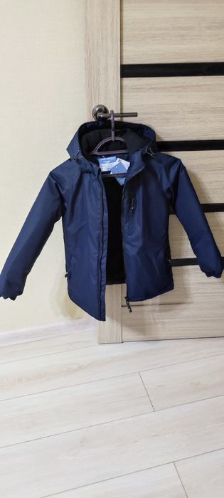 Детская куртка на мальчика, размер 134, Осень-Зима, Новая