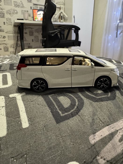 Продам железные машинки