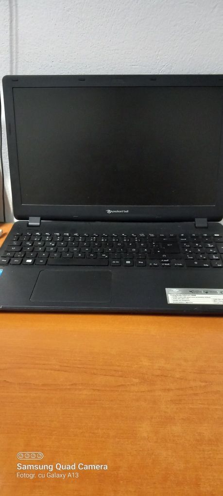 Laptop Packard beell slim