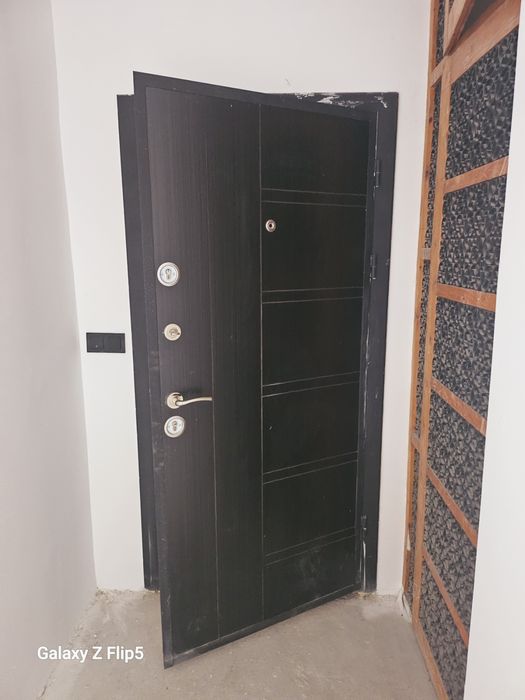 Продава се Тристаен апартамент в Казанлък - 90 кв.м за 680 €/кв.м - Снимка #6