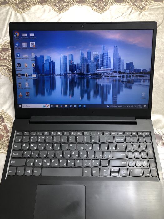 Lenovo Ideapad 180 gradusga yotadigani