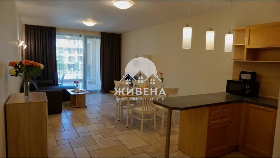 Продава се Двустаен апартамент в с. Топола, Област Добрич - 89 кв.м за 821 €/кв.м - Снимка #2