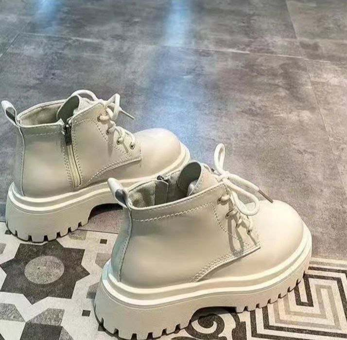 Новый осени аяқ киім,и кроссовка сатылады