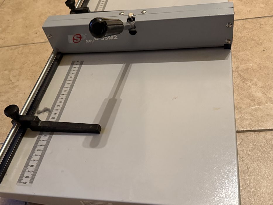 Aparat de biguit manual UNITEC DC-12B