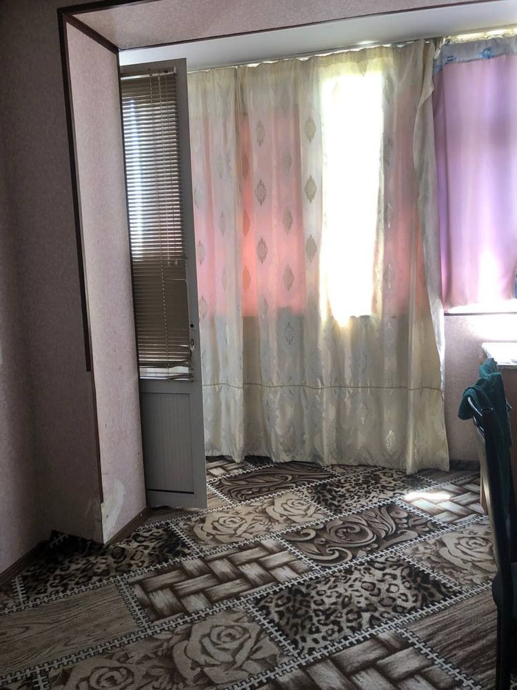 Куйлук 1.   1/2. Килинган 4 чи этаж 300$