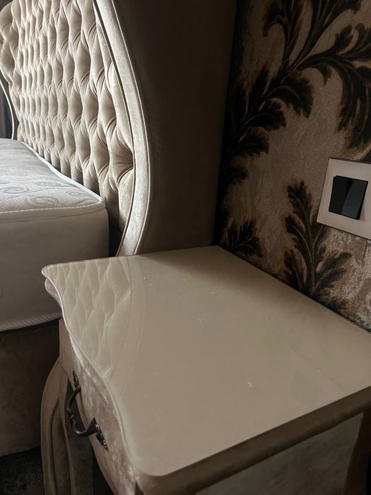 Продава се: Луксозен спален комплект по поръчка + матрак