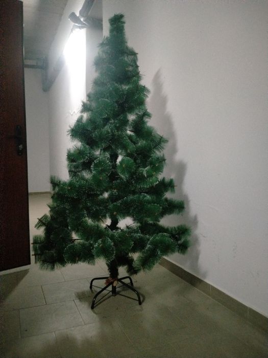 Пушистая ёлка, недорого