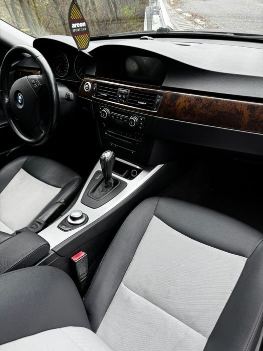 Dezmembrez BMW E90 325i 218HP an 2007+ 320d 2010 EUROPA Black sapphire