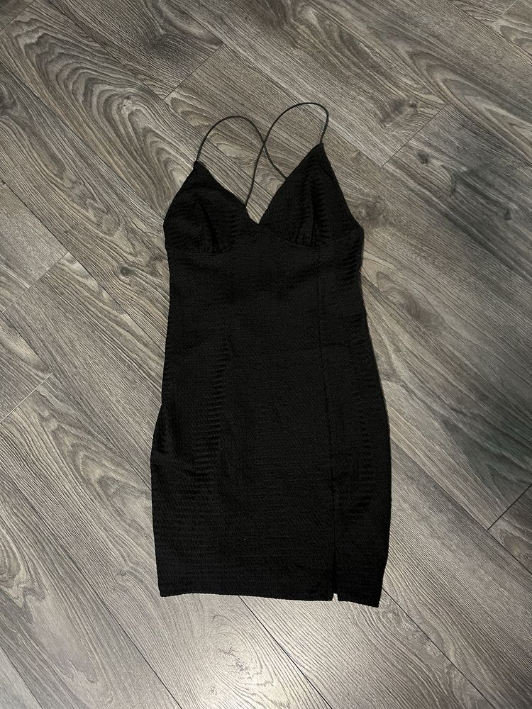 Рокля H&M с тънки презрамки