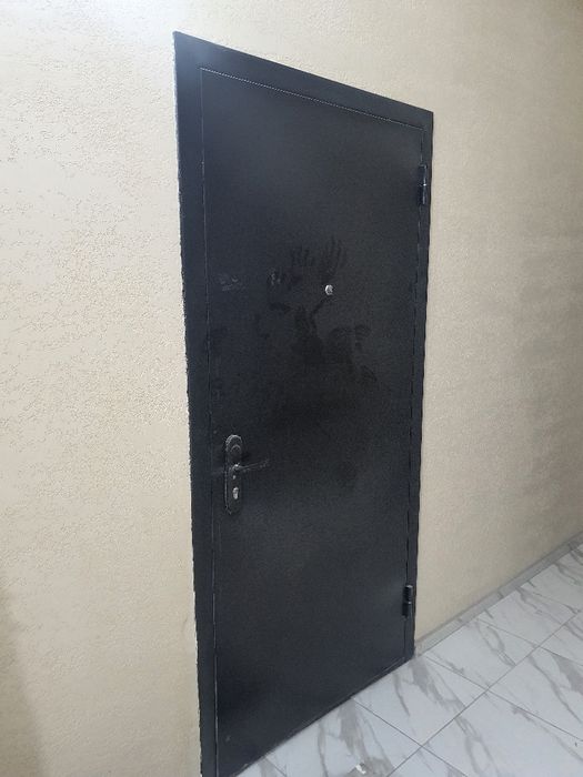 Продам дверь входная