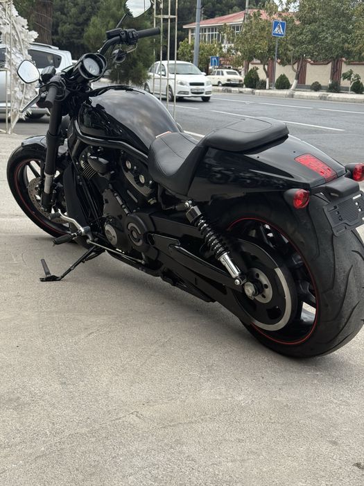 Moto harley DEVIDSON V ROD 1250