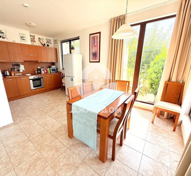 Продава се Къща в с. Кошарица, Област Бургас - 225 кв.м за 703 €/кв.м - Снимка #2