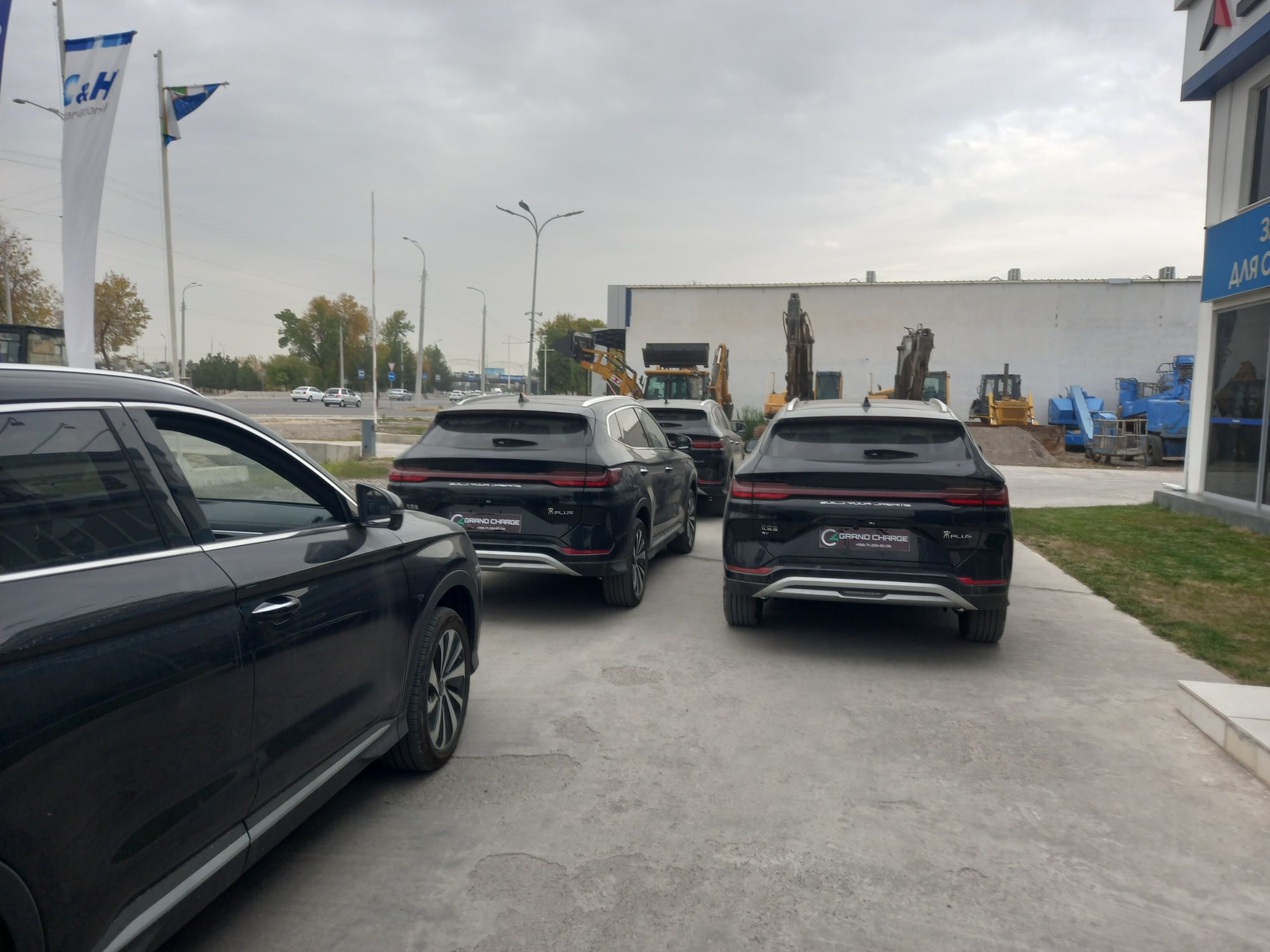 BYD SONG chimpion 605 km sotuvda tayyor