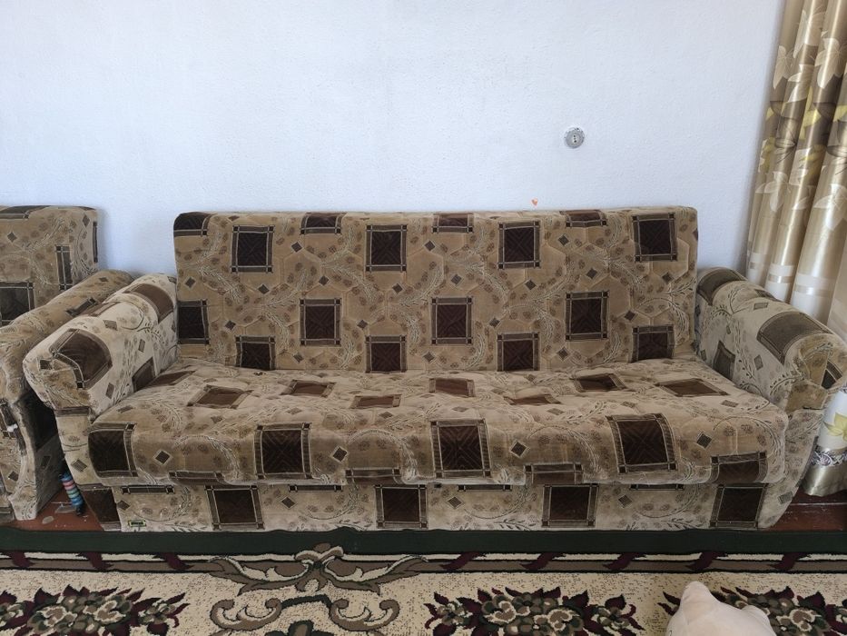 Диван и два кресла