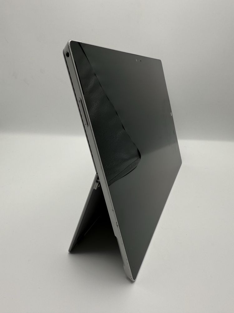 Surface Pro 3 — Core i7 / 8GB - 237GB SSD / Клавиатура + стилус