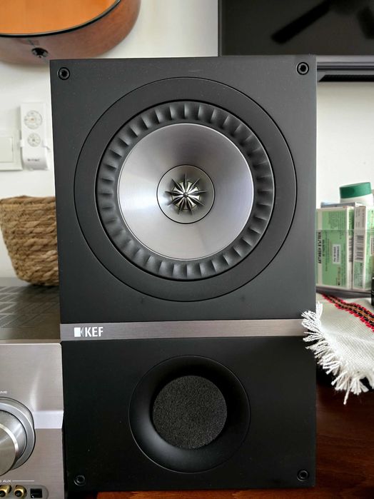 Kef q300 букшелф тонколони