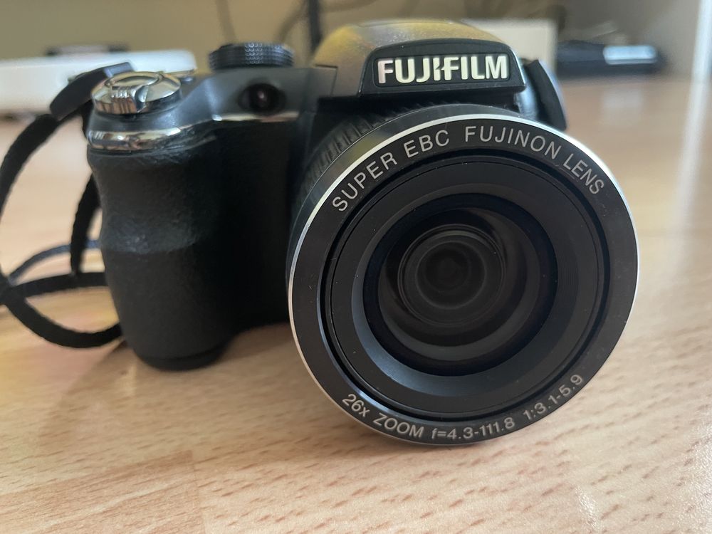 Fujifilm S3300/Фотоапарат Фуджифилм/14megapixels