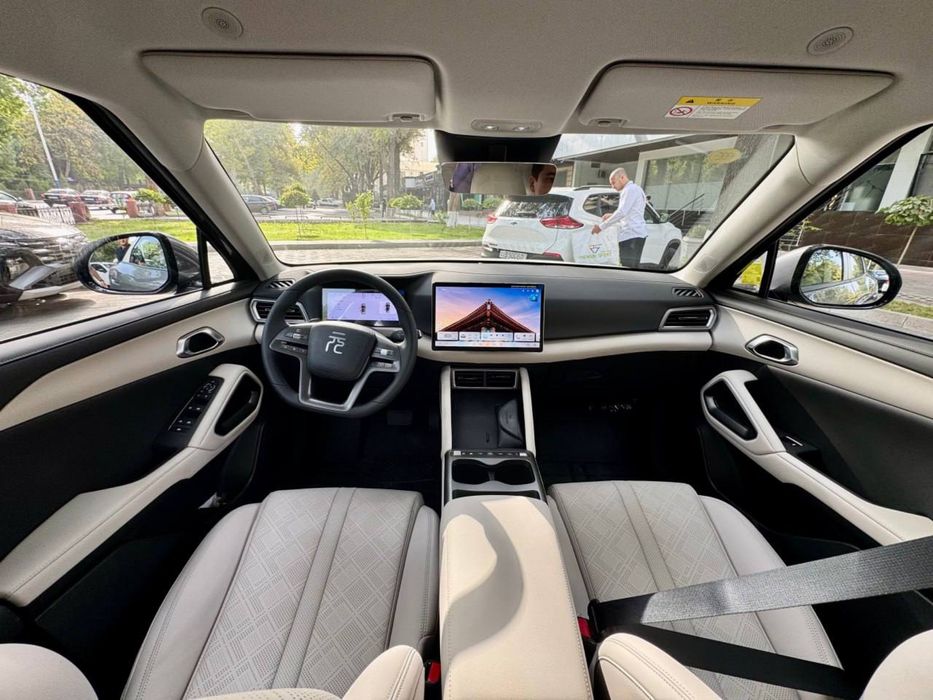 BYD yuan up 1 поз 401км 2025