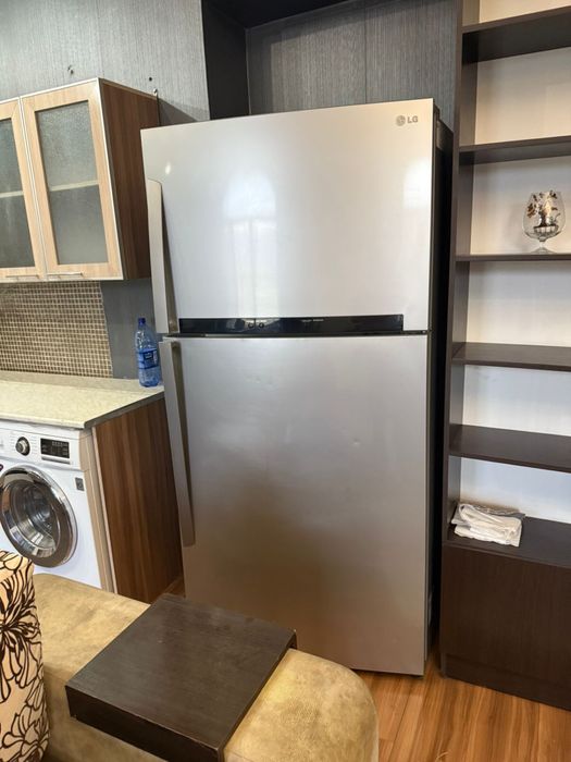 Продам Большой Двухкамерный холодильник LG