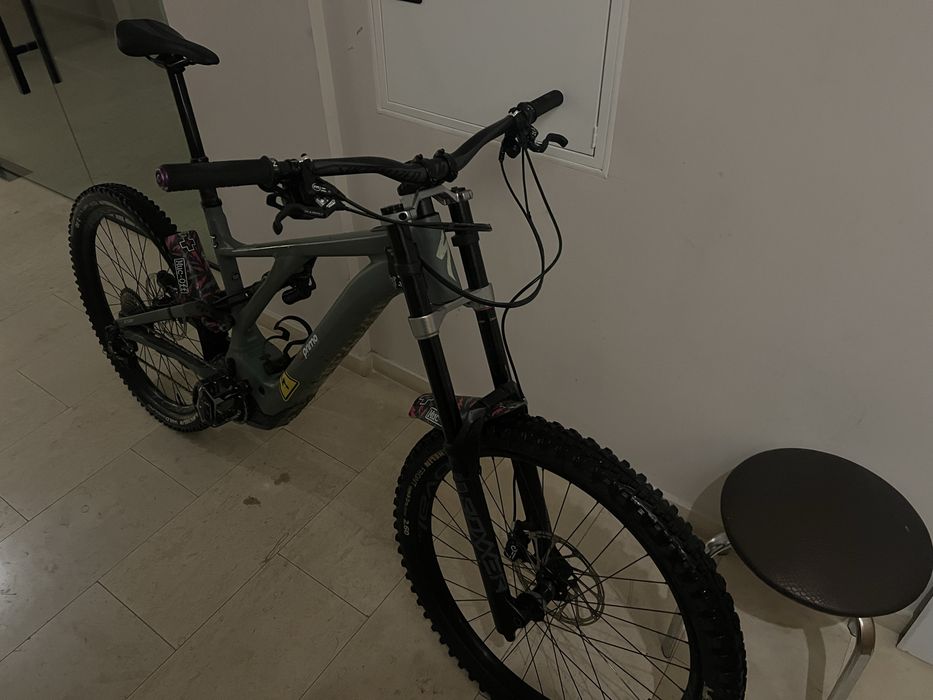 Планински велосипед specialized kenevo expert 2021