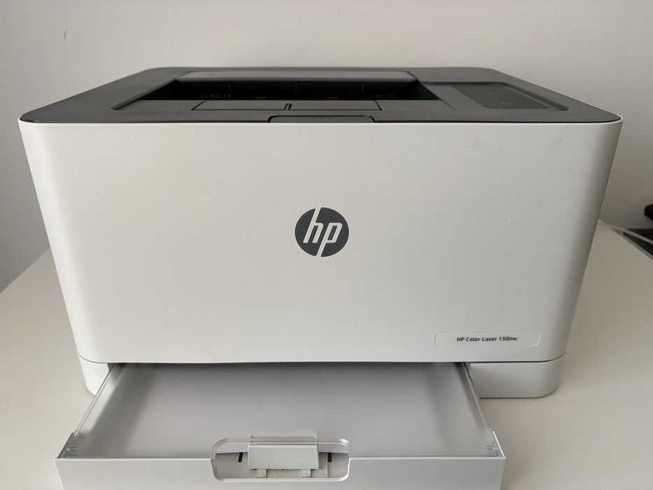 HP Color Laser 150nw цветен лазерен принтер.