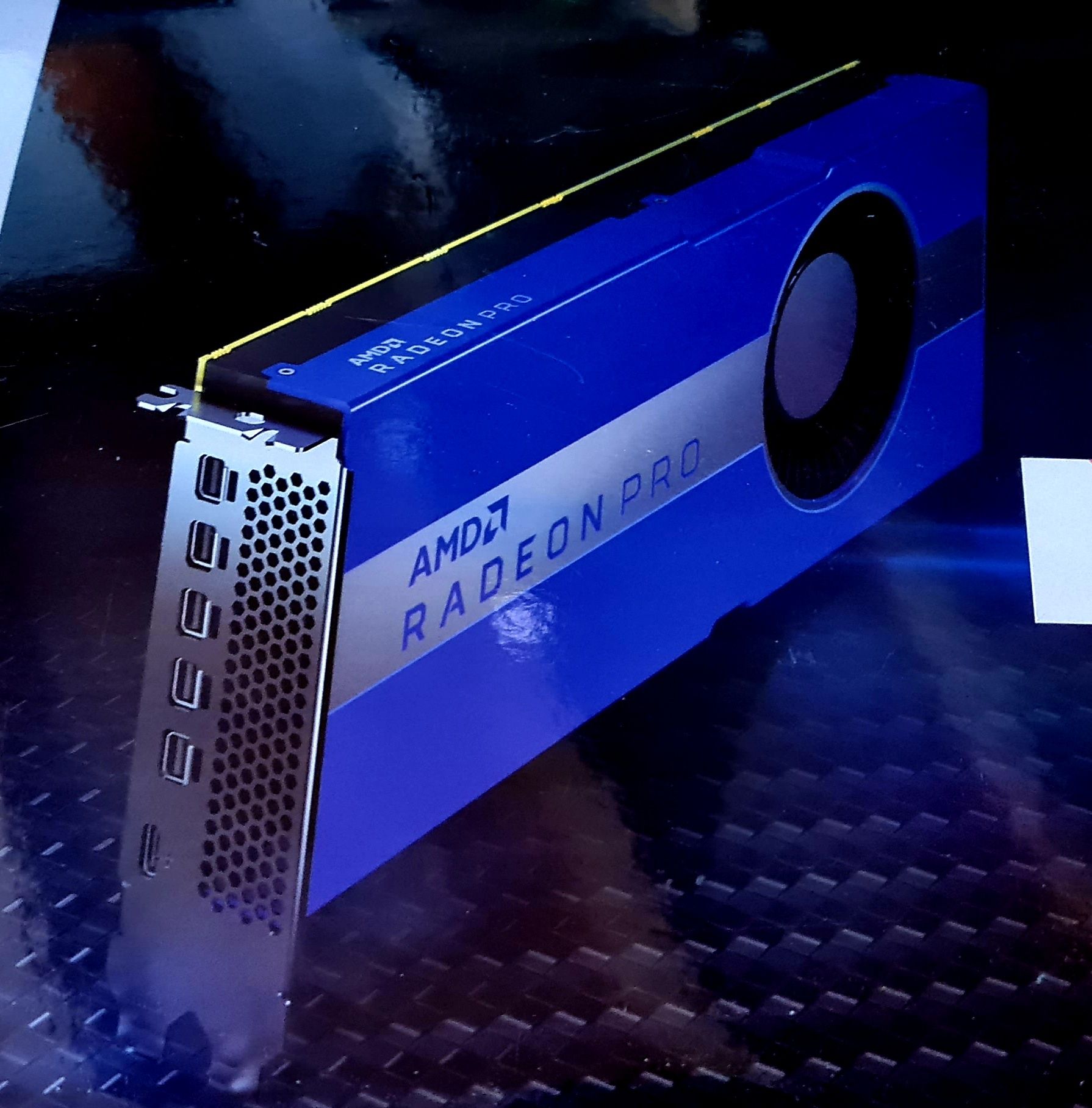 Placa video grafica AMD Radeon PRO W5700 8GB 256bit Full Box