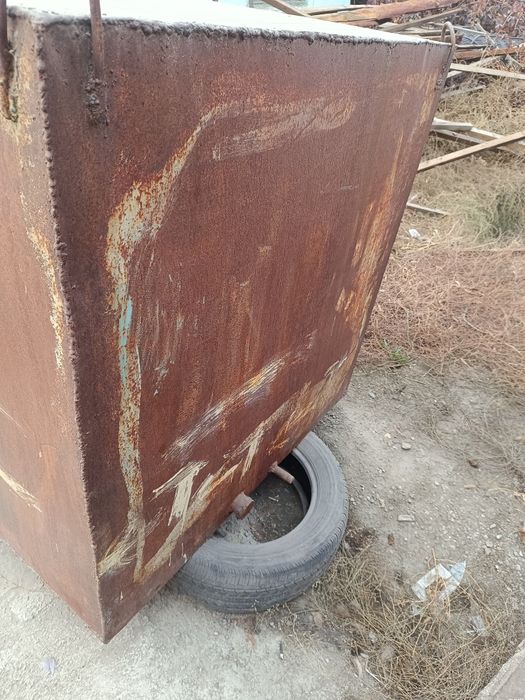 Ёмкость металлическая 3кб  цена 150000