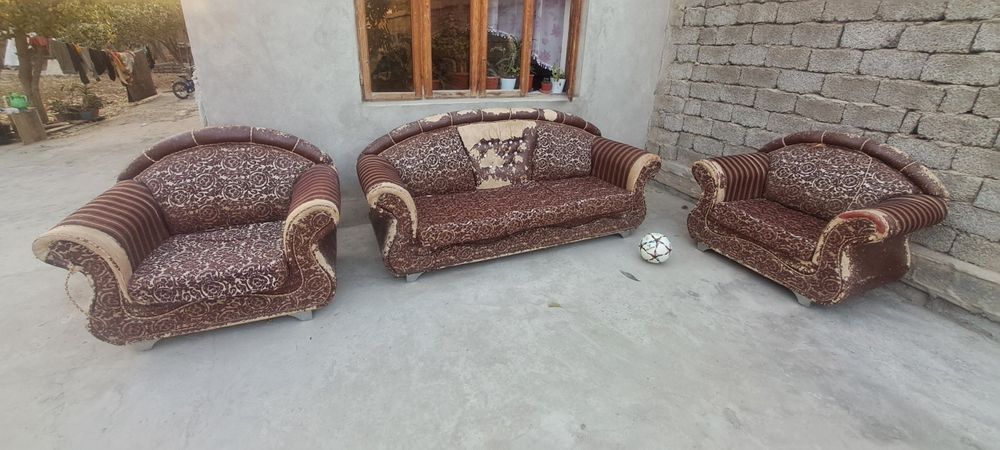 Диван два кресло