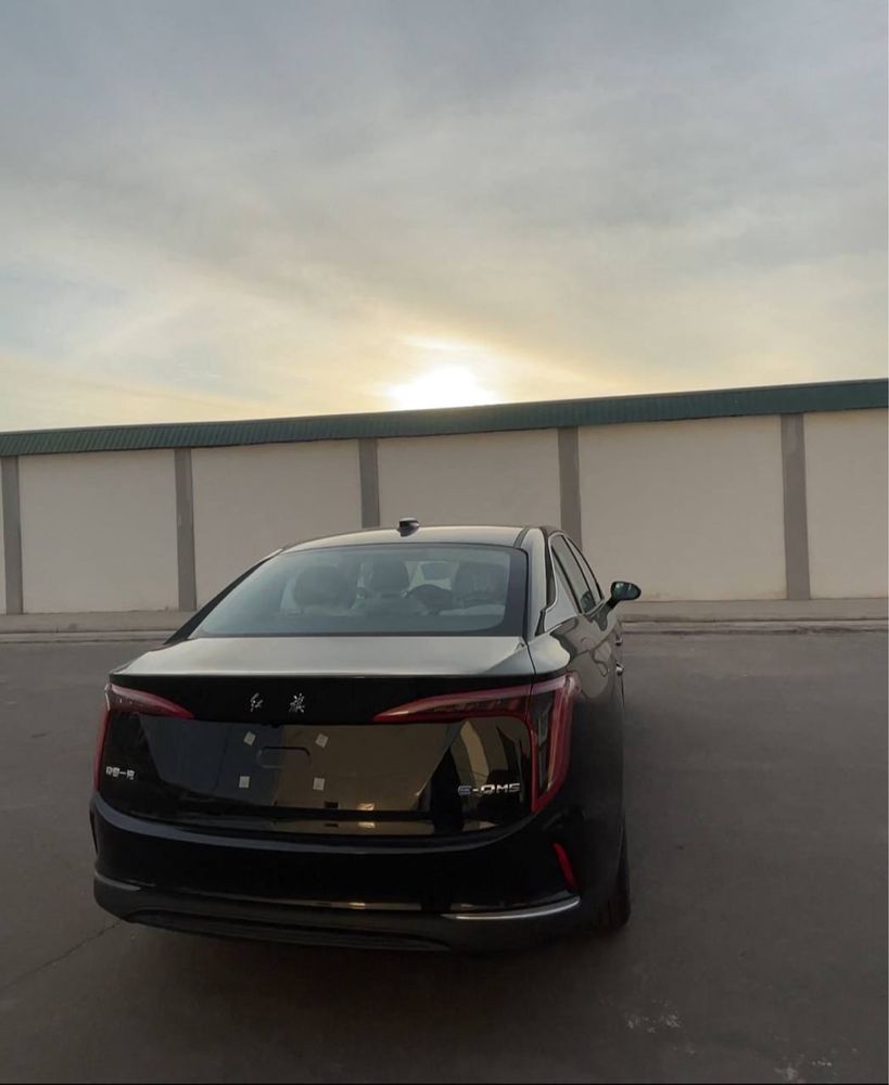 Hongqi e qm5 500 km