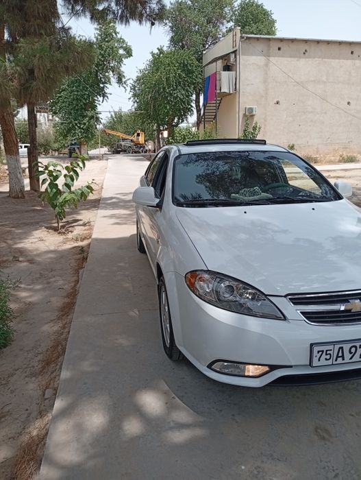 Bekorichilar bezovta qilmasin