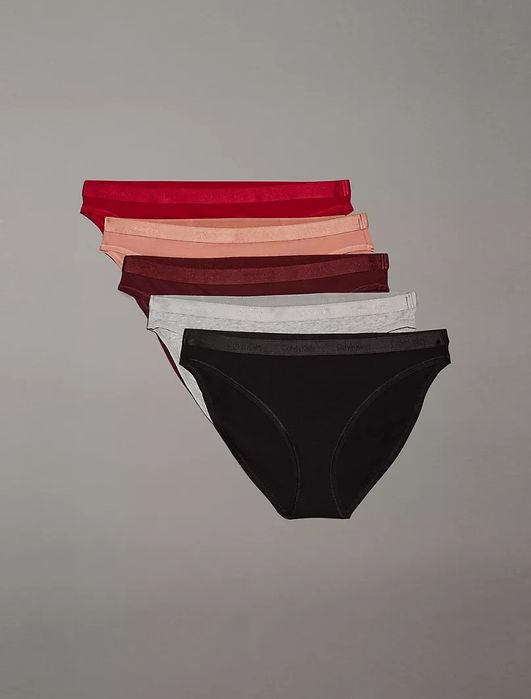 Calvin Klein.Наборы для девушек