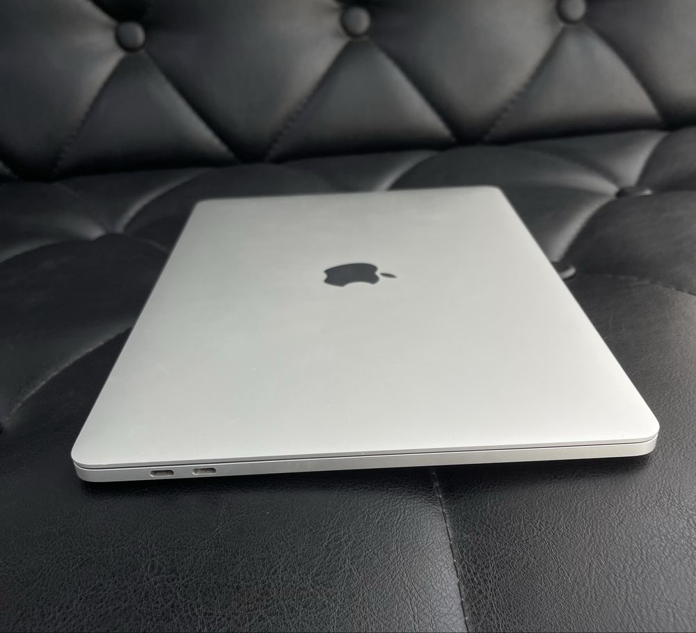 Apple MacBook Pro M2 2022 года в хорошем состоянии