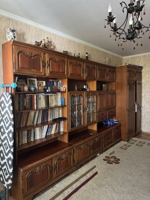 Гарнитур в хорошем состоянии