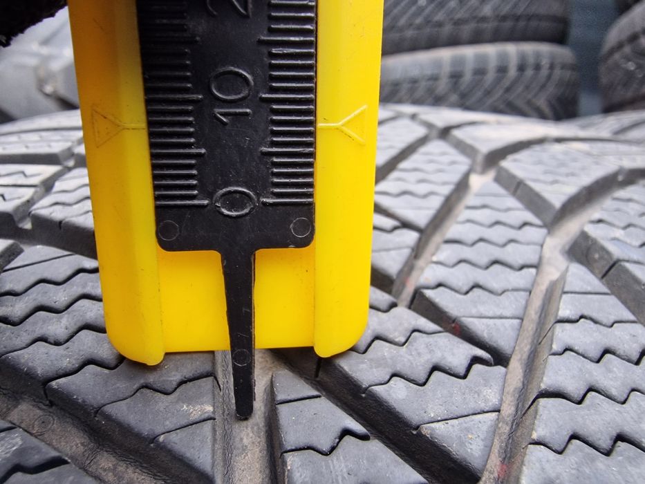 Anvelope 255/50R19 marca Bridgestone, M +S, DOT 2022,7 mm