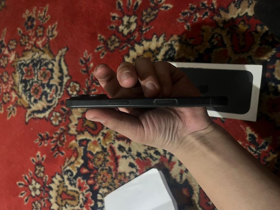 iPhone 16 с гарантиой