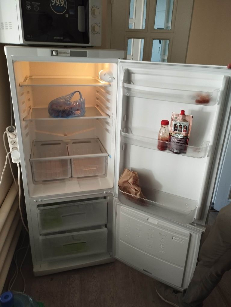Холодильник indesit es 15