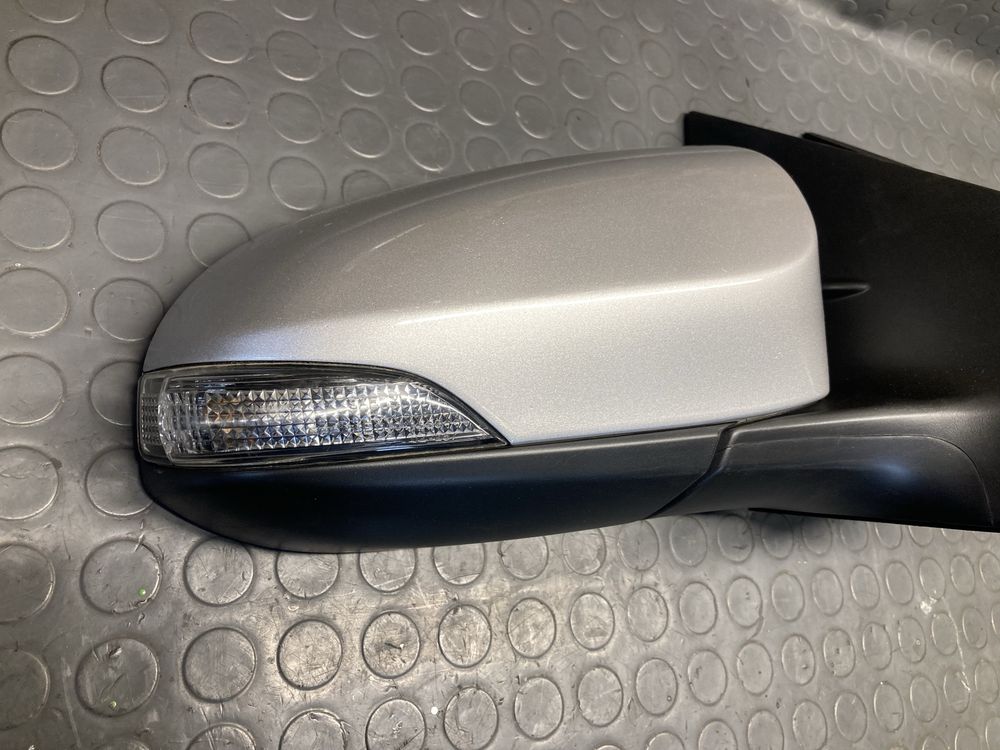 Огледало/Огледала ляво и дясно за тойота аурис/Toyota auris 12-15г