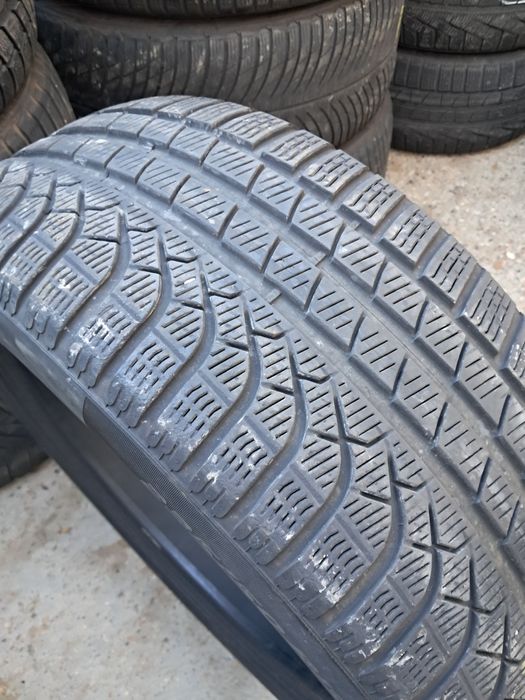 1xAnvelopa second iarna 235 50 R19 Pirelli Pzerowinter 6mm 2022