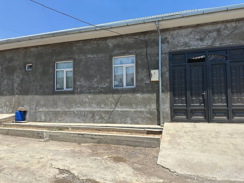Uy sotiladi uchastka