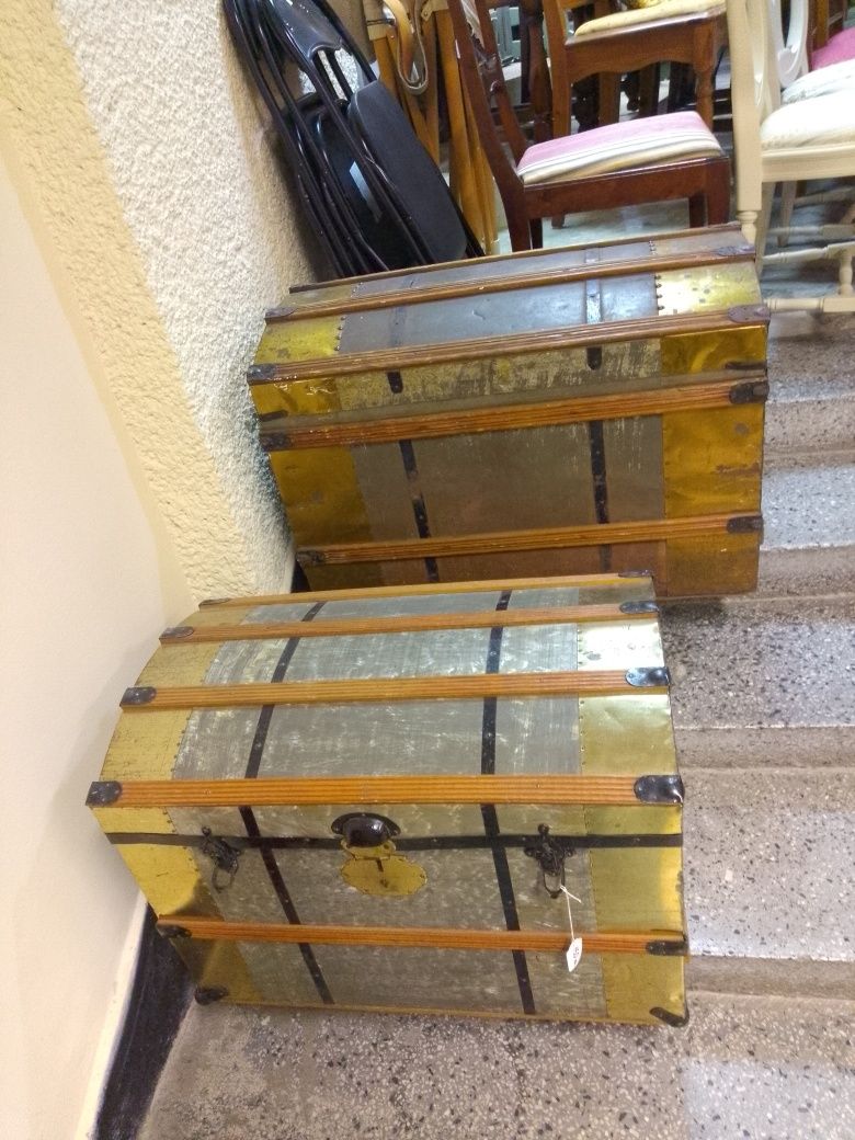 Старинни дървени сандъци