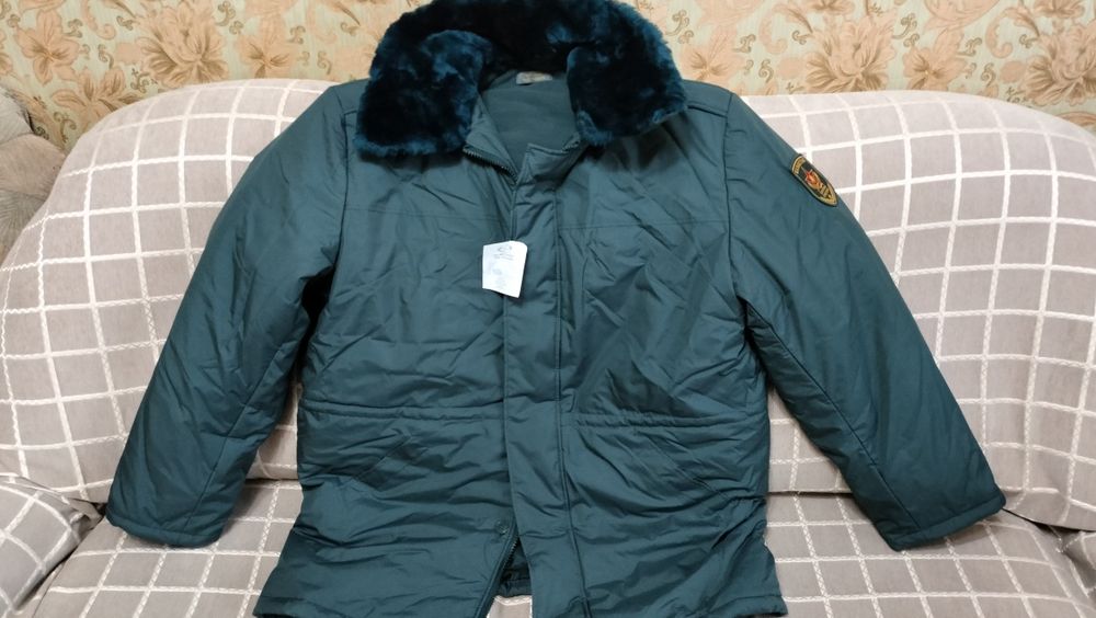 Продам новый офицерский бушлат .Совершенно новый