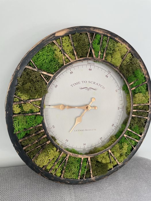 Стенен часовник със скандинавски мъх