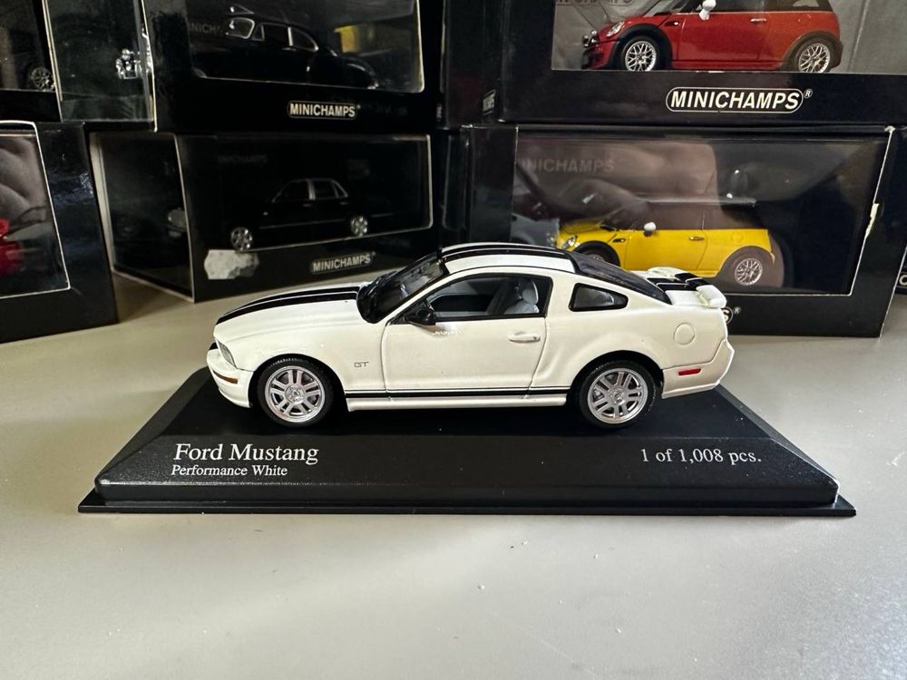 Macheta Ford Mustang 1:43 Minichamps